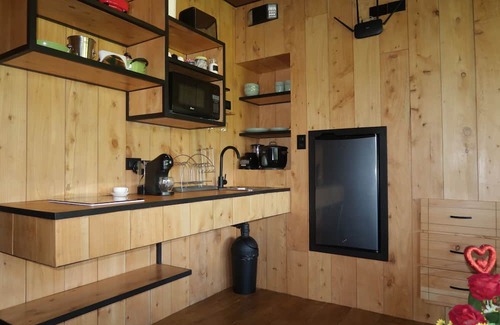 Monterrey Cottage | Unique Romantic Cabin With hot tub Surrounded by Forest, near La Fortuna