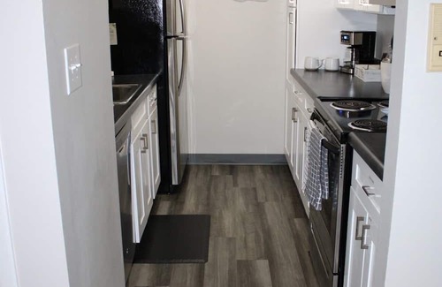 Monroeville Apartment | Your Stonecliffe Escape - Convenient location with a peaceful community feel!