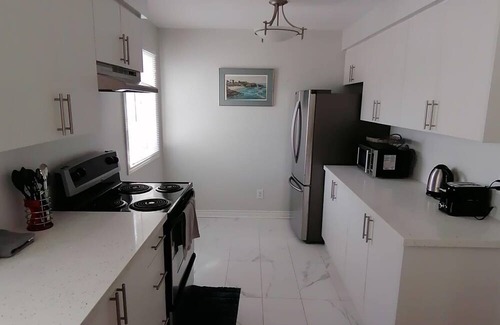 Courtice House | Entire cozy home in Courtice, Ontario