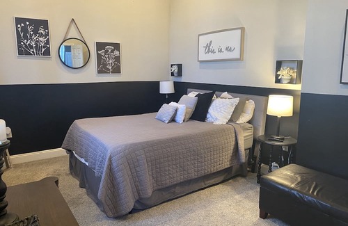Elbridge House | Quiet Peaceful Stay Beautiful New 1 Bedroom