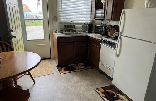 Monticello Cabin | Cozy 1 bedroom cabin with boat slip
