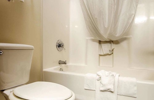 Hebron House | Best Value Near I-70, Business Center, Free Parking & Hot Breakfast