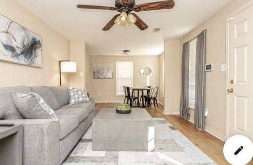 Capital View House | THE ROSE ON OAK!