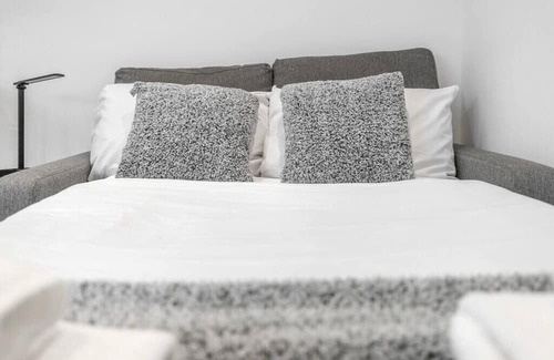 Chelmsford Apartment | Studio Living: Simplified Urban Lifestyle