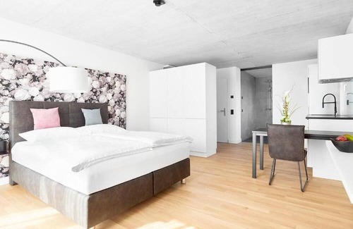 Berg Apartment | Livisit Bergpartment 28 - Doppelbettzimmer 27 qm - mit Küchenzeile und Bad