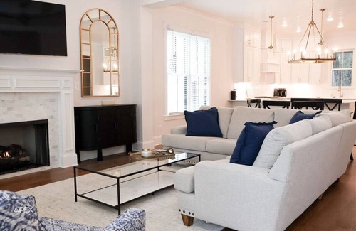 Oxford House | Fieldstone's Finest Farmhouse