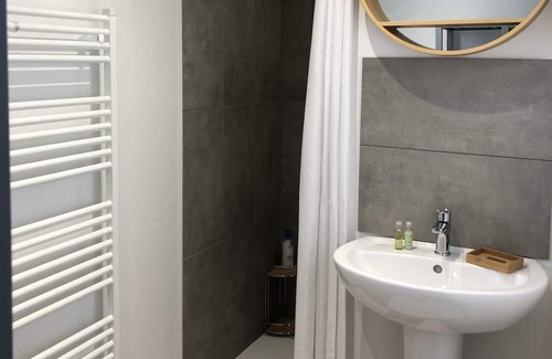 Verpel Apartment | Chez Marthe. Plain Pied de 25 m2 Tout Confort sur Terrain Clos, à la Campagne