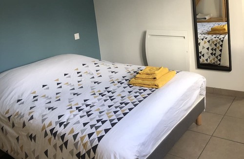 Verpel Apartment | Chez Marthe. Plain Pied de 25 m2 Tout Confort sur Terrain Clos, à la Campagne