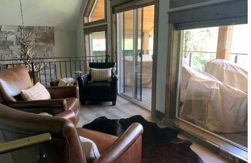 Noxon Cabin | Fly Fishermen’s Dream Getaway