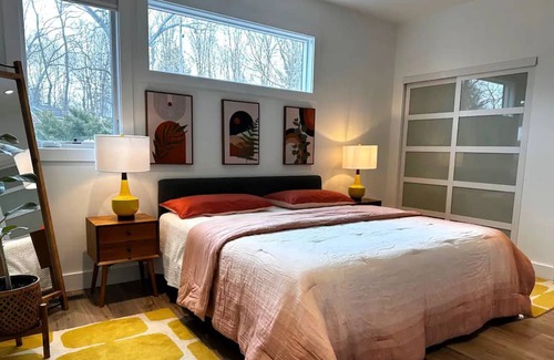 Saugatuck House | Art-House & CHARMING COTTAGE ON GOSHORN CREEK