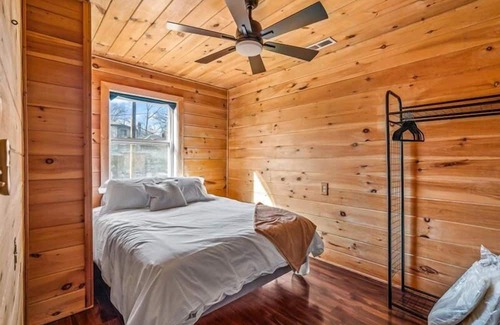 Galena Cabin | James River Haven - The Cabins at Galena Cabin 3