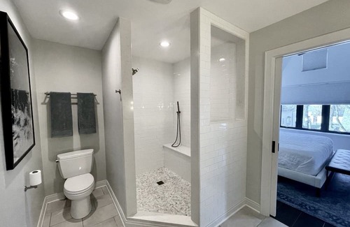 Bay View House | Modern 3-story Gem - Minutes to RNC/Fiserv Forum