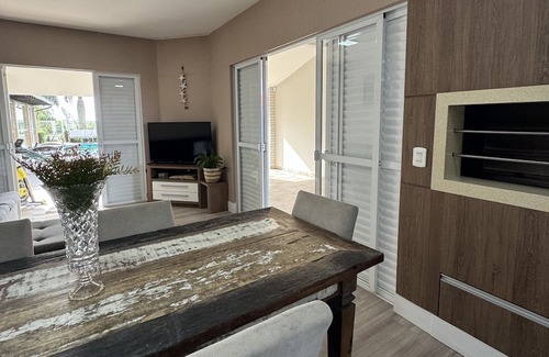 Palhoca Boat Rental | Maravilhosa casa frente Mar c/ piscina na Pinheira