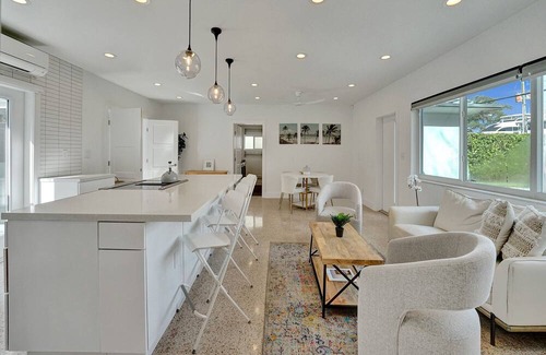 River Oaks House | Exquisite Oasis: Luxe 3BR Home w/Salt-Water Pool, BBQ & Game Room