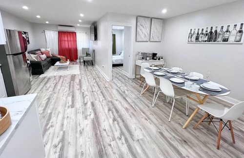 Castle Hill Apartment | Spacious 3-bedroom apartment with AC and WiFi in The Bronx