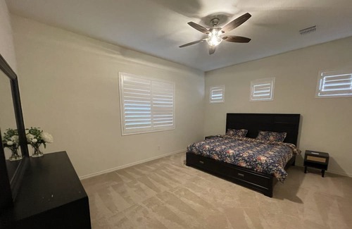 Goodyear House | Escape in Style with luxurious 4 Bedroom, 4Full Bathroom House