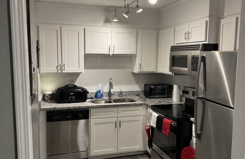 Raleigh Apartment | 5 Minutes from Crabtree valley mall and wake med