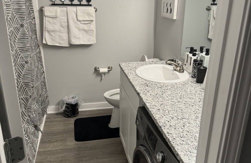 Raleigh Apartment | 5 Minutes from Crabtree valley mall and wake med