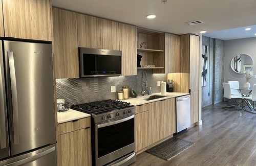 North Hollywood House | Hollywood! 2LVL Luxury Townhome!
