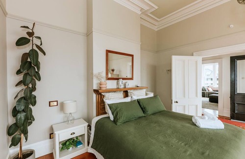Oamaru House | Tees Oasis - Oamaru Holiday Home