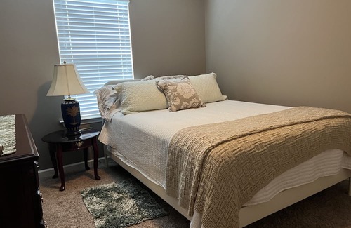 Southwest Raleigh House | Convenient to Everything - Raleigh!