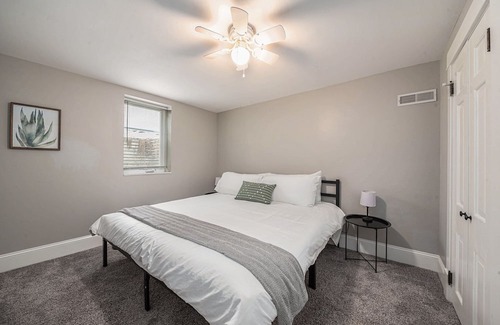 Grandville House | Cozy First Floor Apartment