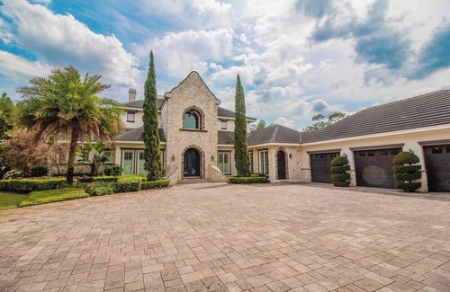 Florida Central Atlantic Coast House | LakeFront Pool Mansion 12 min from Disney!
