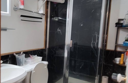 Halesite Apartment | Studio large room, kitchenette, full bath, off street parking 1 car
