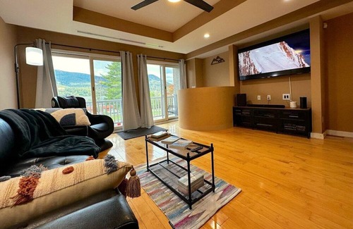 Hunter House | Hunter Haven Retreat! Sleeps 12!