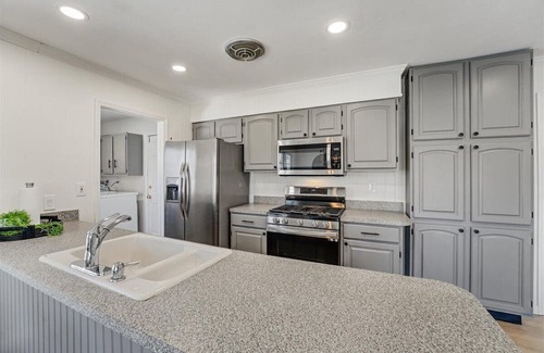 Mantoloking House | 4BR Family Waterfront with Pool - Private Dock