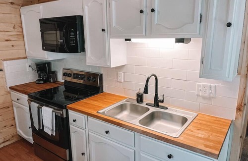 Ruidoso Cabin | Cozy Ruidoso Cabin: Hot Tub, Fireplace, Near Town