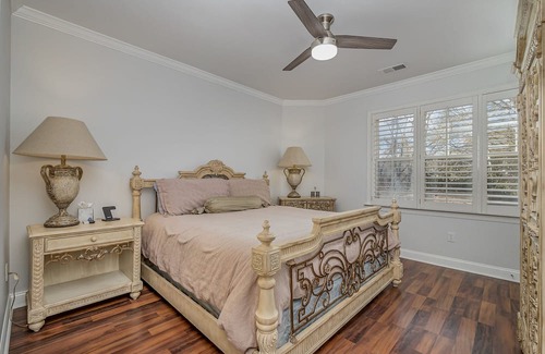 SouthPark Condo | Sleek & Stylish Condo in Southpark