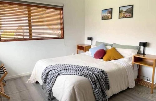 Tauranga House | Nature’s Edge - 200m from Hospital