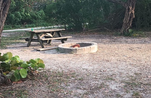 Sunny Isles Beach RV Rental | Camp grounds near the lake ! Beautiful with camp fire spot !