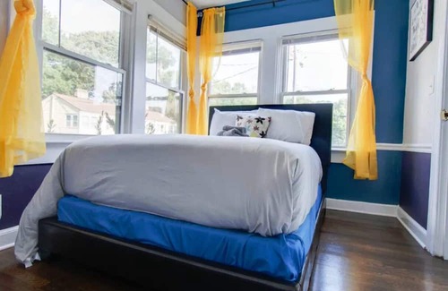 Marietta Apartment | 👑 King bed + 4K TV Two bedrooms⚡Fast Wifi! /