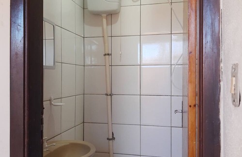 Londrina House | Casa de Fundos em Londrina. Aceita Animais de Estimação