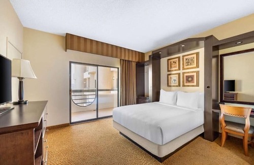 Enterprise Resort | Luxury One Bedroom and One Bathroom Unit with Full Amenities