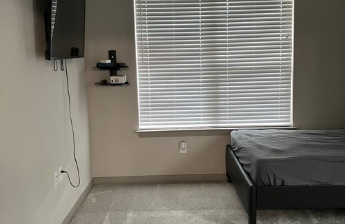 Garland Apartment | New luxury 2 bedroom apartment located in Garland available now! Great location.