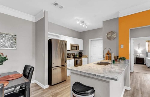 Cumberland Apartment | Braves Stadium Escape: Biz & Fam, Gated Community