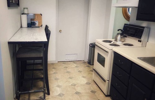 Tillsonburg Apartment | Generational Delight!!