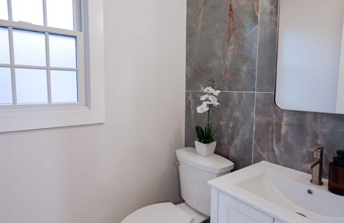 Bellport House | Bellport Luxury Pool Retreat w/3BR