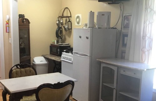 Camden Apartment | Patsy Cline fan Studio