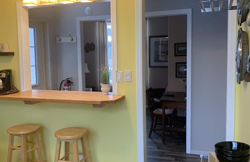 Port Hardy Apartment | Crazy Crow B & B , Private deck, short walk to ocean, near restaurants /shopping