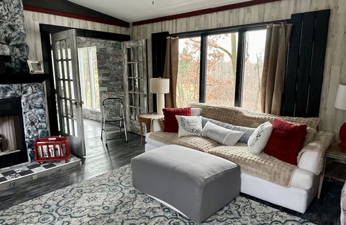 Boston Heights House | The Brupoppy Farm & Stay is farm located in the heart of Boston Heights Ohio.