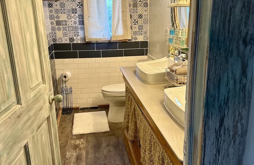 Boston Heights House | The Brupoppy Farm & Stay is farm located in the heart of Boston Heights Ohio.