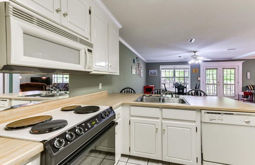 Shorterville Cottage | Abbeville Cottage w/ Grill: Steps to Lake Eufaula!