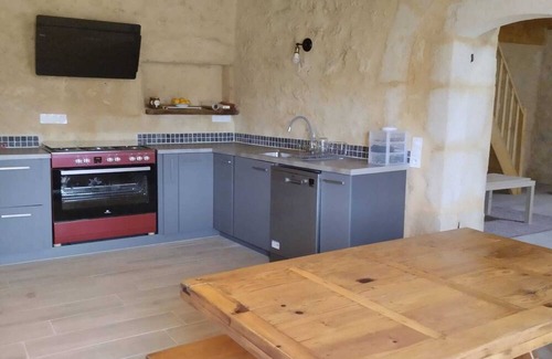 Frontenac House | Homerez - Spacious house for 6 ppl. with terrace at Frontenac