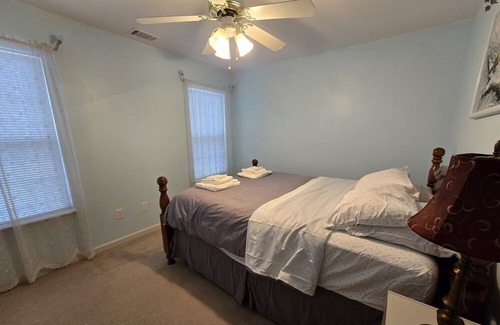 Evans House | Spacious quiet house in Augusta