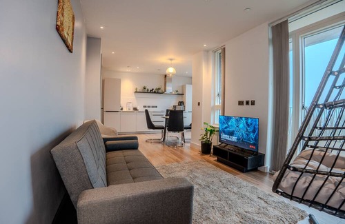 Canons Apartment | The Jubilee line provides direct links to London Bridge and Wembley station