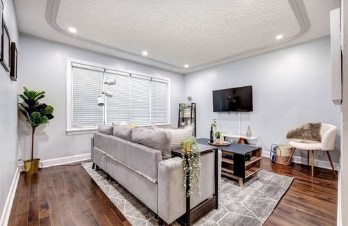 Saint-Leonard House | Modern 3 Bedrooms Lacordaire Suite!